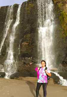 Kelly Manalo hiking